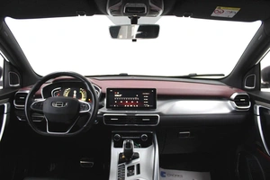 Внедорожник Geely Coolray 2022 года, 1870000 рублей, Смоленск