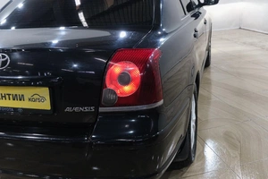 Седан Toyota Avensis 2006 года, 899000 рублей, Новокузнецк