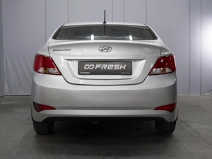 Седан Hyundai Solaris 2016 года, 895000 рублей, Омск