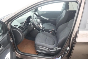 Хэтчбек Hyundai Solaris 2015 года, 880000 рублей, Орёл