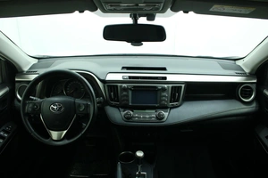 Внедорожник Toyota RAV4 2015 года, 2100000 рублей, Красноярск