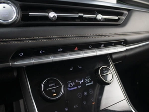 Внедорожник Chery Tiggo 8 2023 года, 2250000 рублей, Омск