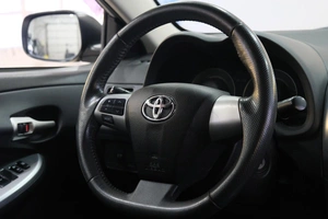 Седан Toyota Corolla 2012 года, 1149000 рублей, Омск