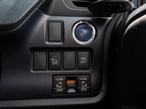 Минивэн Toyota Voxy 2014 года, 1660000 рублей, Краснодар