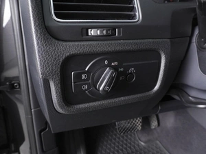 Внедорожник Volkswagen Touareg 2012 года, 2000000 рублей, Ростов-на-Дону