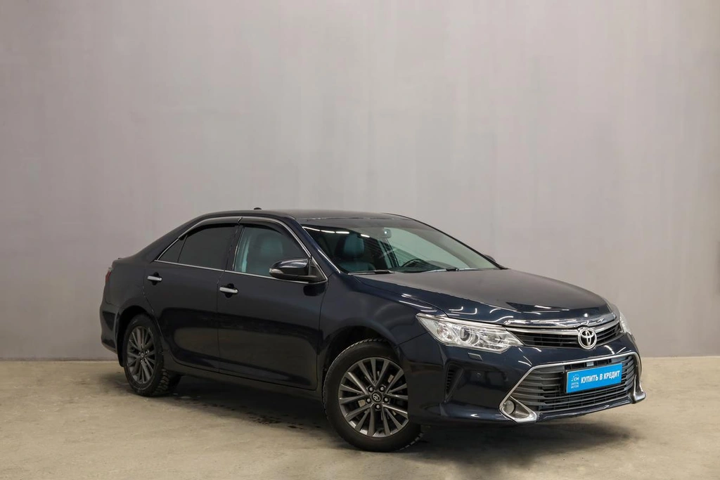 Седан Toyota Camry 2016 года, 1959000 рублей, Новосибирск