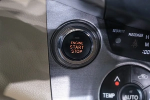 Внедорожник Toyota RAV4 2010 года, 1499000 рублей, Новокузнецк