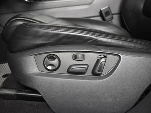 Внедорожник Volkswagen Touareg 2013 года, 1843200 рублей, Казань