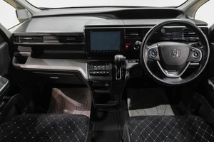 Минивэн Honda Stepwgn Spada 2015 года, 1969000 рублей, Новокузнецк