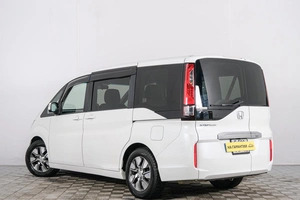 Минивэн Honda Stepwgn 2015 года, 1559000 рублей, Красноярск
