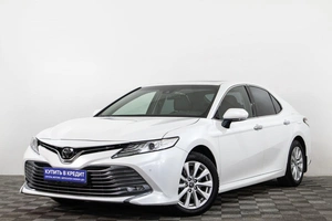 Седан Toyota Camry 2021 года, 3099000 рублей, Сургут