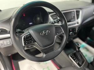 Седан Hyundai Solaris 2020 года, 1299000 рублей, Красноярск