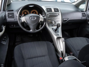 Хетчбэк Toyota Auris 2007 года, 619000 рублей, Волгоград