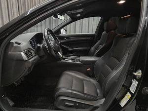 Седан Honda Accord 2018 года, 1879000 рублей, Красноярск