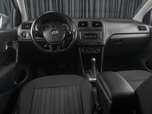 Седан Volkswagen Polo 2016 года, 1049000 рублей, Тюмень