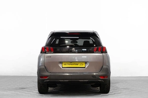 Внедорожник Peugeot 5008 2020 года, 2189000 рублей, Барнаул