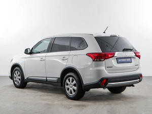 Внедорожник Mitsubishi Outlander 2016 года, 1879050 рублей, Москва
