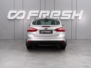 Седан Ford Focus 2013 года, 1060000 рублей, Воронеж