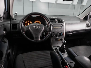 Седан Toyota Corolla 2007 года, 840000 рублей, Тюмень