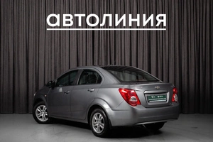 Седан Chevrolet Aveo 2013 года, 749000 рублей, Красноярск