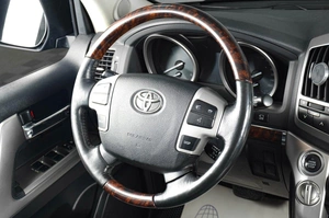 Внедорожник Toyota Land Cruiser 2014 года, 3849000 рублей, Тюмень