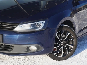 Седан Volkswagen Jetta 2012 года, 1090000 рублей, Тверь