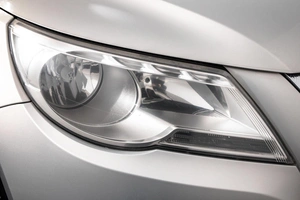 Внедорожник Volkswagen Tiguan 2010 года, 949000 рублей, Барнаул