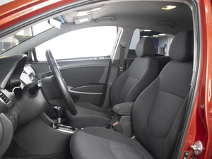 Седан Hyundai Solaris 2011 года, 860000 рублей, Омск