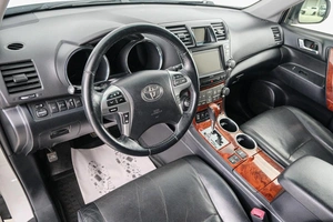 Внедорожник Toyota Highlander 2012 года, 2199000 рублей, Красноярск