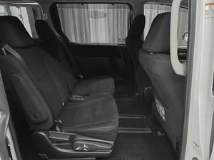 Минивэн Toyota Voxy 2014 года, 1590000 рублей, Красноярск