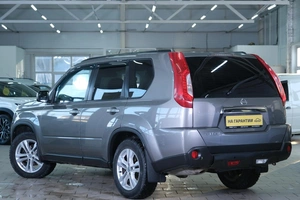 Внедорожник Nissan X-Trail 2013 года, 1319000 рублей, Омск