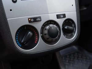Хетчбэк Opel Corsa 2013 года, 589000 рублей, Волгоград