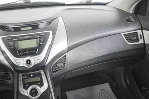 Седан Hyundai Avante 2011 года, 919000 рублей, Кемерово