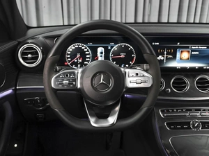Седан Mercedes-benz E-класс 2018 года, 3125000 рублей, Ставрополь