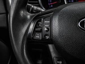Седан Kia K5 2011 года, 1099000 рублей, Кирилловка
