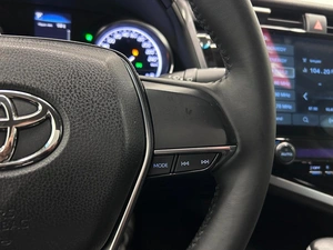 Седан Toyota Camry 2018 года, 2080000 рублей, Красноярск