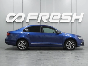 Седан Volkswagen Jetta 2018 года, 1498000 рублей, Воронеж