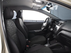 Седан Kia Rio 2013 года, 890000 рублей, Омск