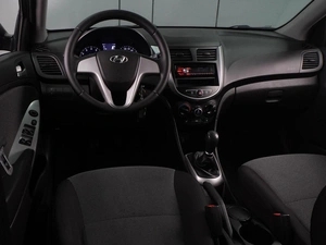 Седан Hyundai Solaris 2013 года, 869000 рублей, Воронеж