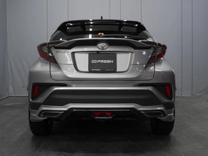 Внедорожник Toyota C-HR 2018 года, 1825000 рублей, Омск