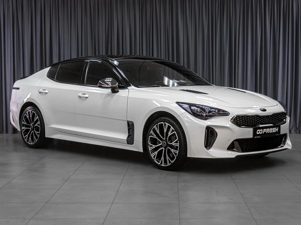 Лифтбек Kia Stinger 2018 года, 2999000 рублей, Тюмень