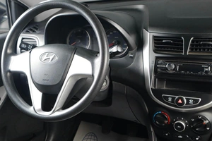 Хетчбэк Hyundai Solaris 2011 года, 949000 рублей, Тюмень