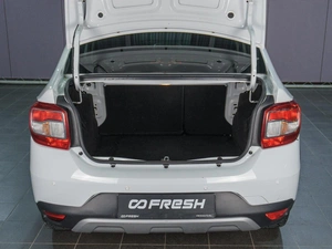 Седан Renault Logan Stepway 2019 года, 1199000 рублей, Сургут