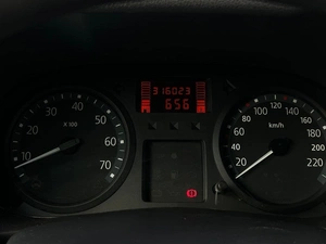 Хетчбэк Renault Clio 2004 года, 275000 рублей, Ижевск
