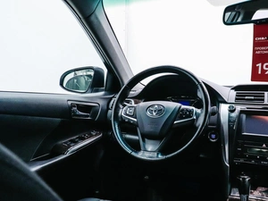 Седан Toyota Camry 2014 года, 2010000 рублей, Красноярск