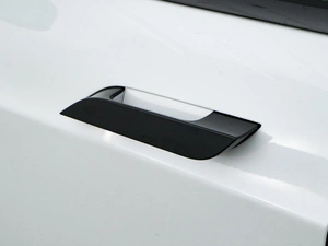 Лифтбек Tesla Model S 2017 года, 2951444 рублей, Москва