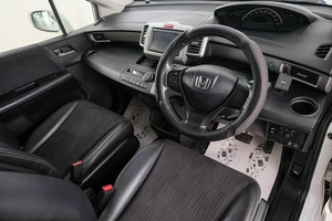 Минивэн Honda Freed 2015 года, 1159000 рублей, Красноярск