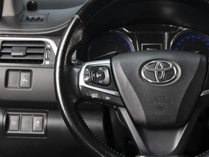 Седан Toyota Camry 2014 года, 1690000 рублей, Омск