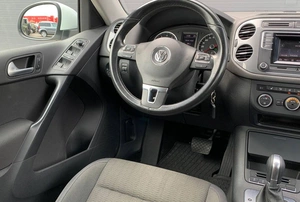 Внедорожник Volkswagen Tiguan 2015 года, 1395000 рублей, Солонцы