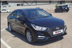 Седан Hyundai Solaris 2017 года, 1000000 рублей, Красноярск